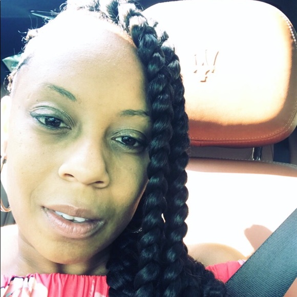 Meet your Posher, Kiana - Picture 1 of 1